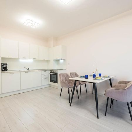 Luxurious And Panoramic Apartments At The Beach In La Mer Complex ゴールデンサンド エクステリア 写真