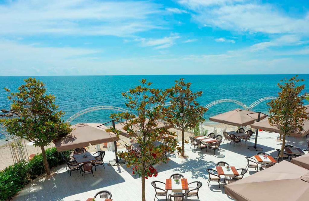 Luxurious And Panoramic Apartments At The Beach In La Mer Complex ゴールデンサンド エクステリア 写真