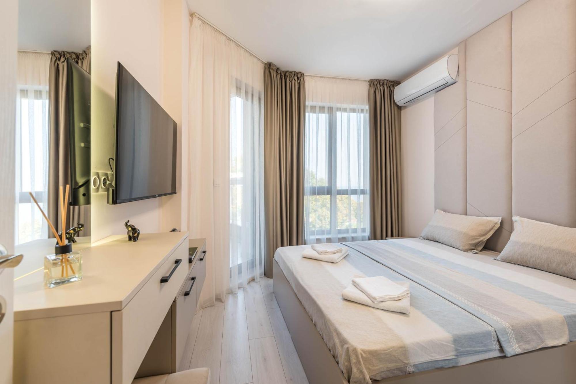 Luxurious And Panoramic Apartments At The Beach In La Mer Complex ゴールデンサンド エクステリア 写真