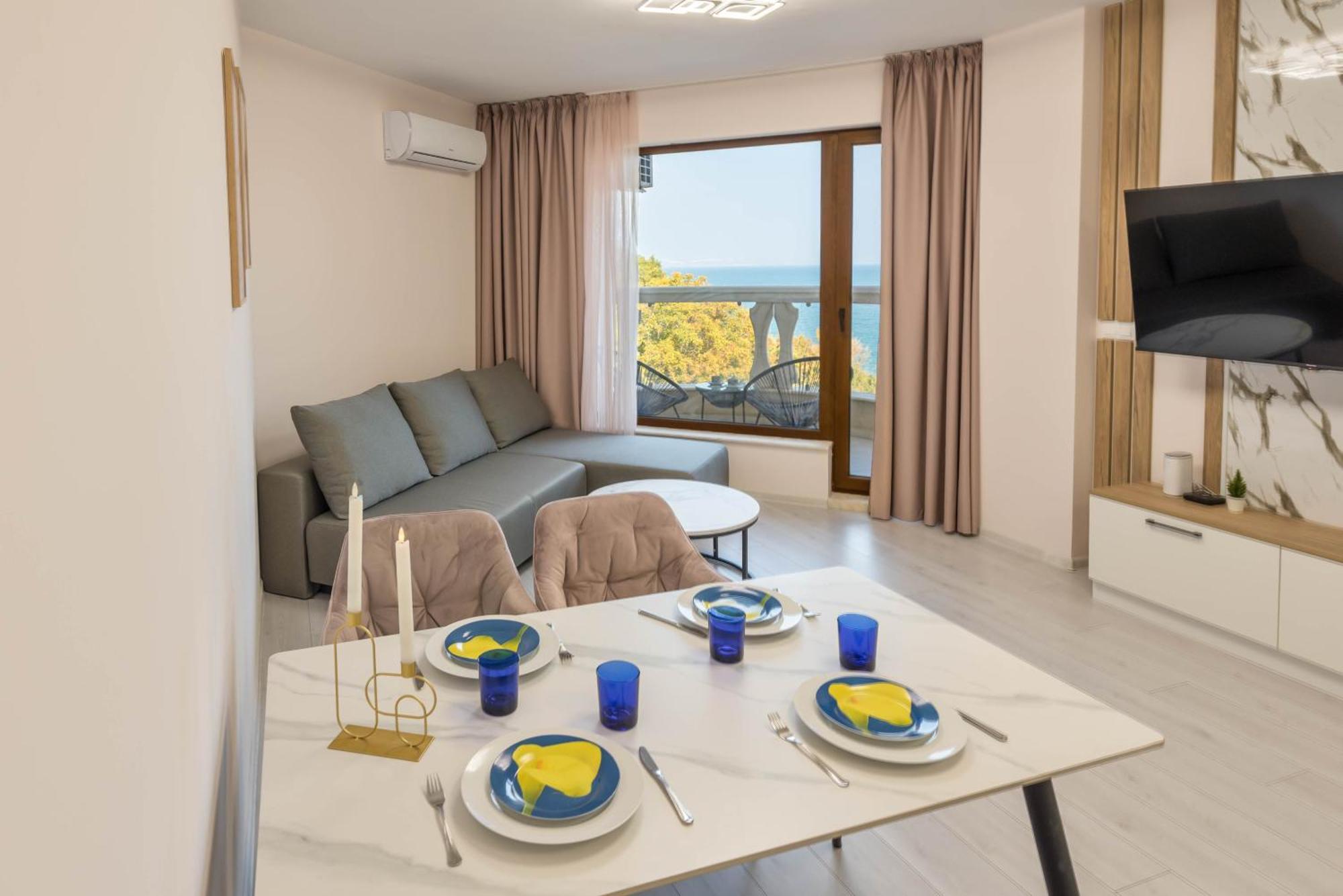 Luxurious And Panoramic Apartments At The Beach In La Mer Complex ゴールデンサンド エクステリア 写真